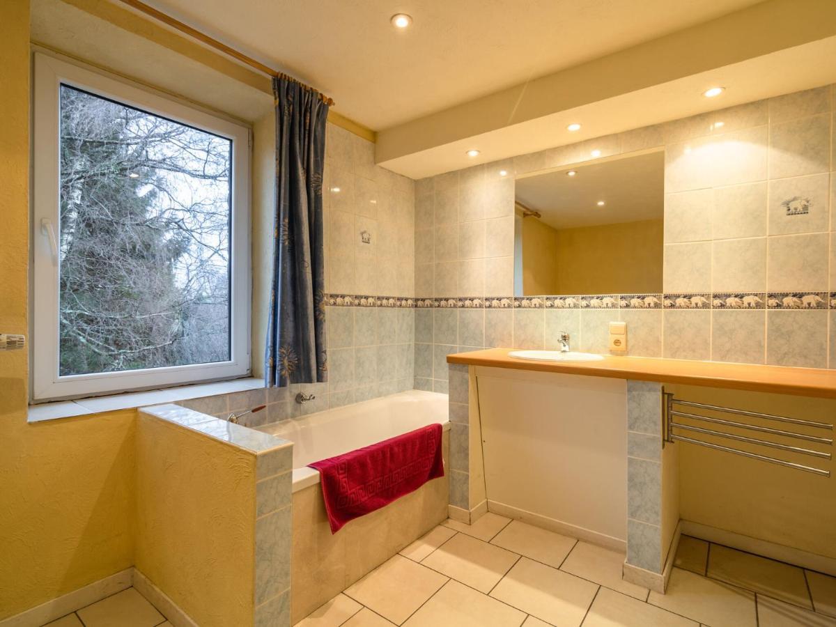 Modern Holiday Home In Sourbrodt With Private Pool Waimes Bagian luar foto