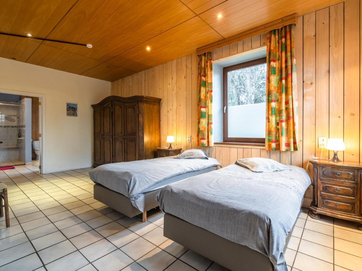 Modern Holiday Home In Sourbrodt With Private Pool Waimes Bagian luar foto